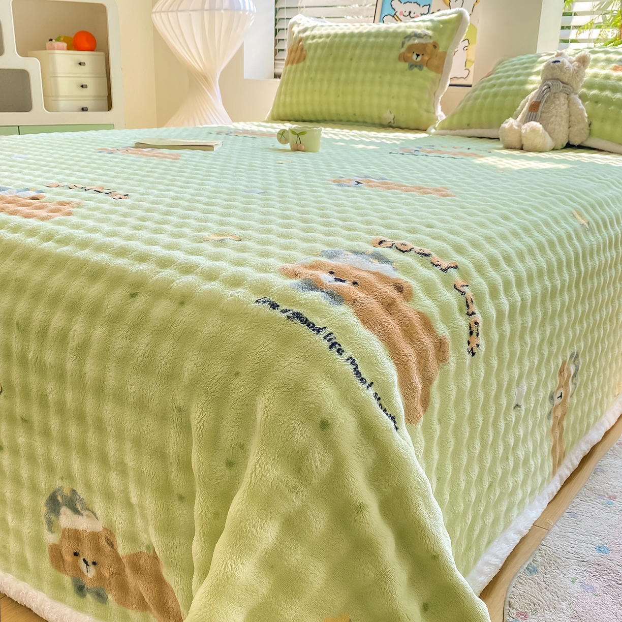 91家纺网 家纺一手货源 找家纺 眠势力 2025新款暖绒泡泡床单冬季保暖被单牛奶绒床单罩 帽子小熊【暖绒泡泡床单】