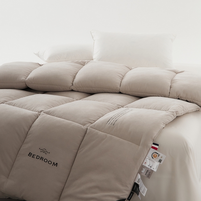 91家纺网 家纺一手货源 找家纺 境月枕芯坊 2025新款纯色云绒被被子被芯系列 云绒被浅灰