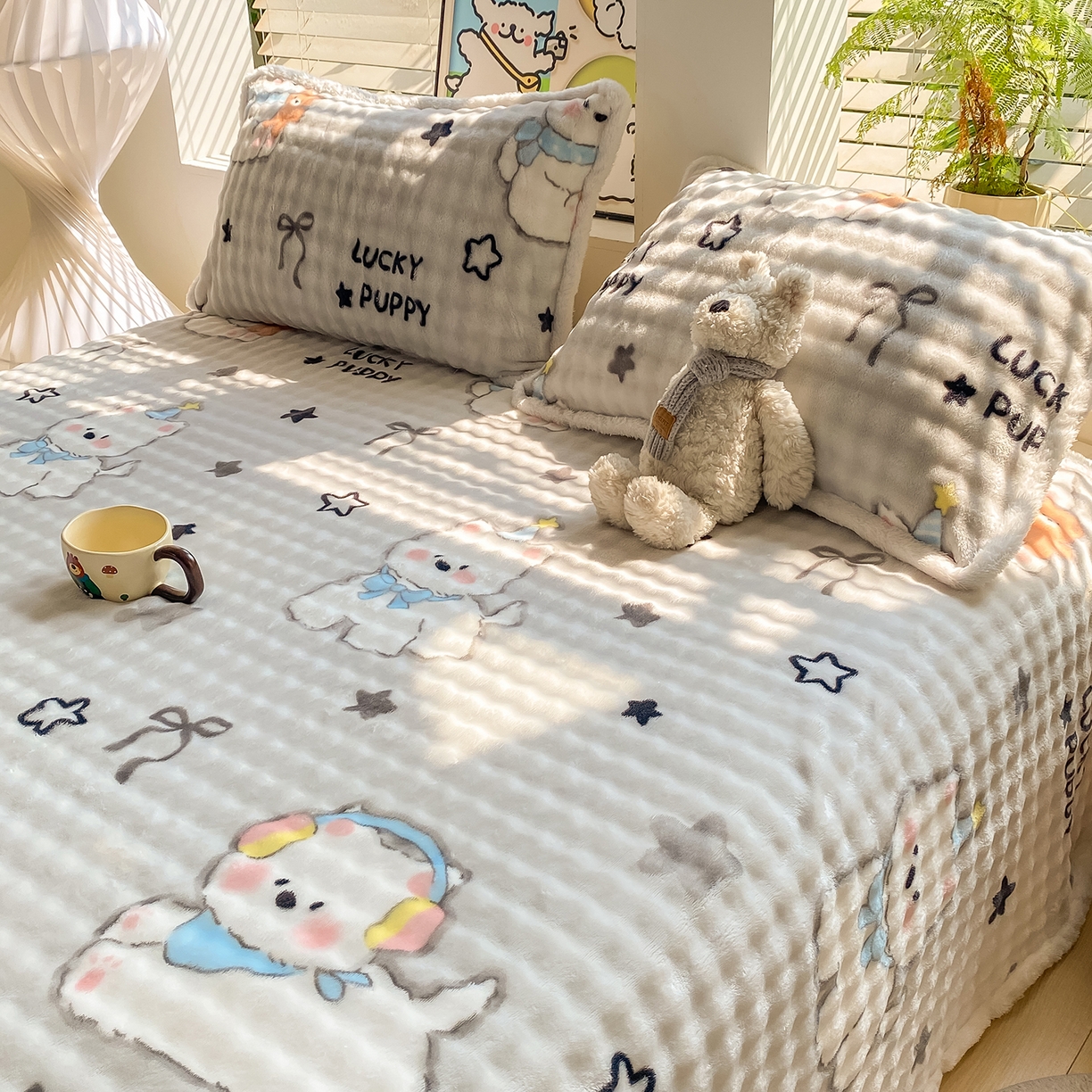 91家纺网 家纺一手货源 找家纺 眠势力 2025新款暖绒泡泡床单冬季保暖被单牛奶绒床单罩 星星猫咪【暖绒泡泡床单】