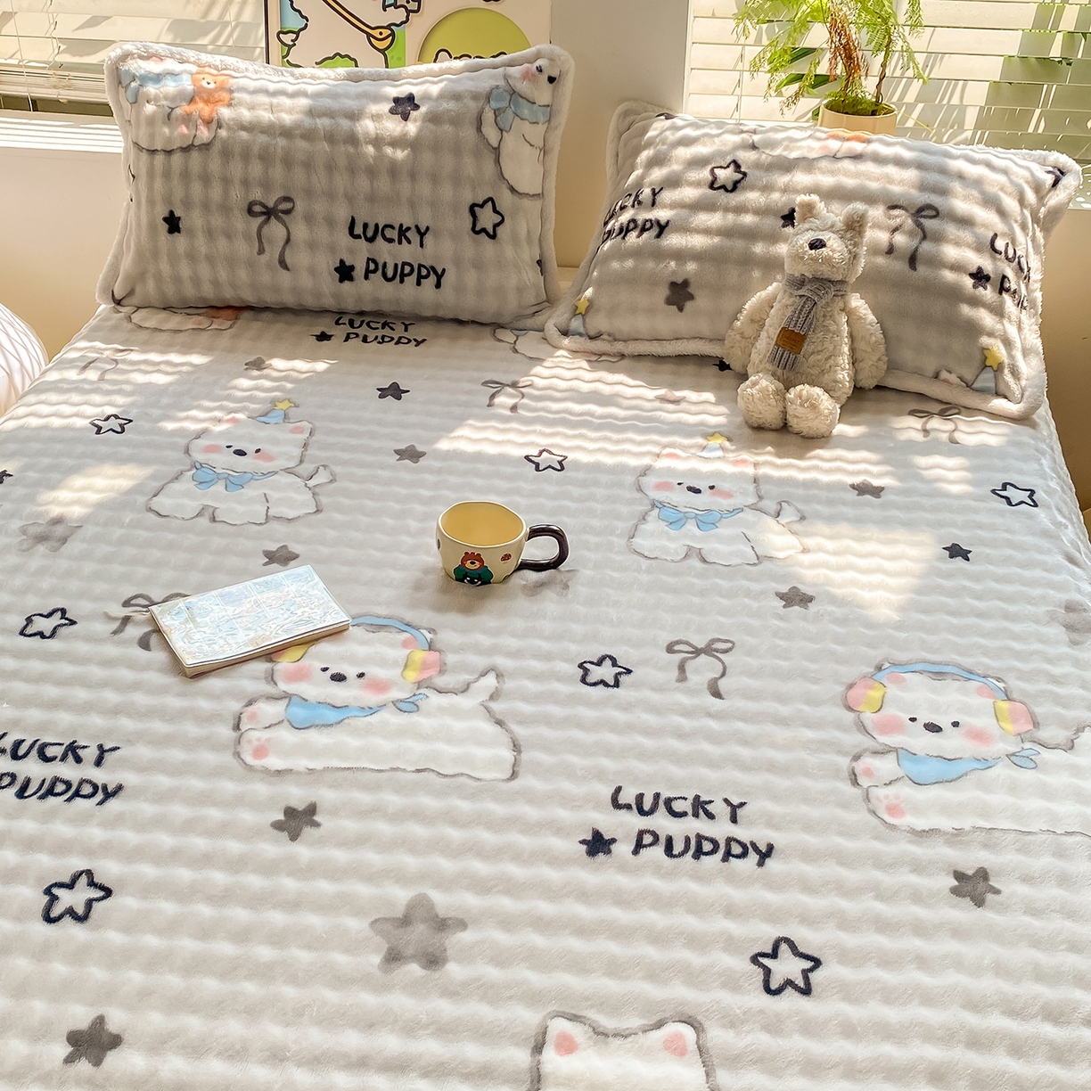 91家纺网 家纺一手货源 找家纺 眠势力 2025新款暖绒泡泡床单冬季保暖被单牛奶绒床单罩 星星猫咪【暖绒泡泡床单】