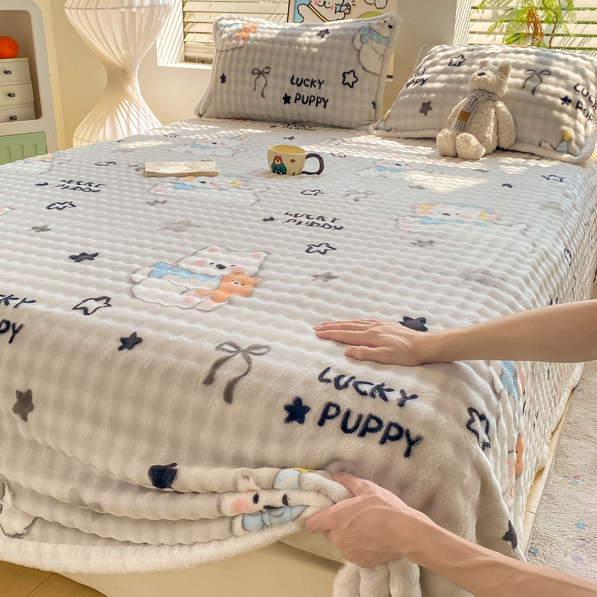 91家纺网 家纺一手货源 找家纺 眠势力 2025新款暖绒泡泡床单冬季保暖被单牛奶绒床单罩 星星猫咪【暖绒泡泡床单】