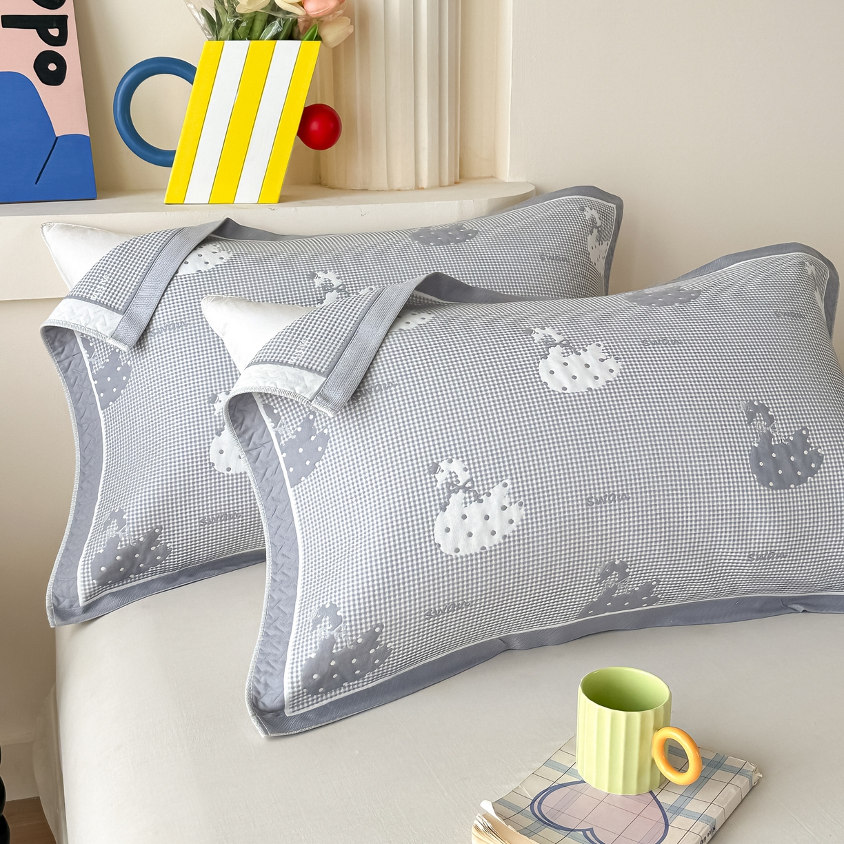 91家纺网 家纺一手货源 找家纺 沐瑟家纺 2025新款亲肤柔软纱布小米格枕巾 小天鹅-浅灰色 52*78cm枕巾/只