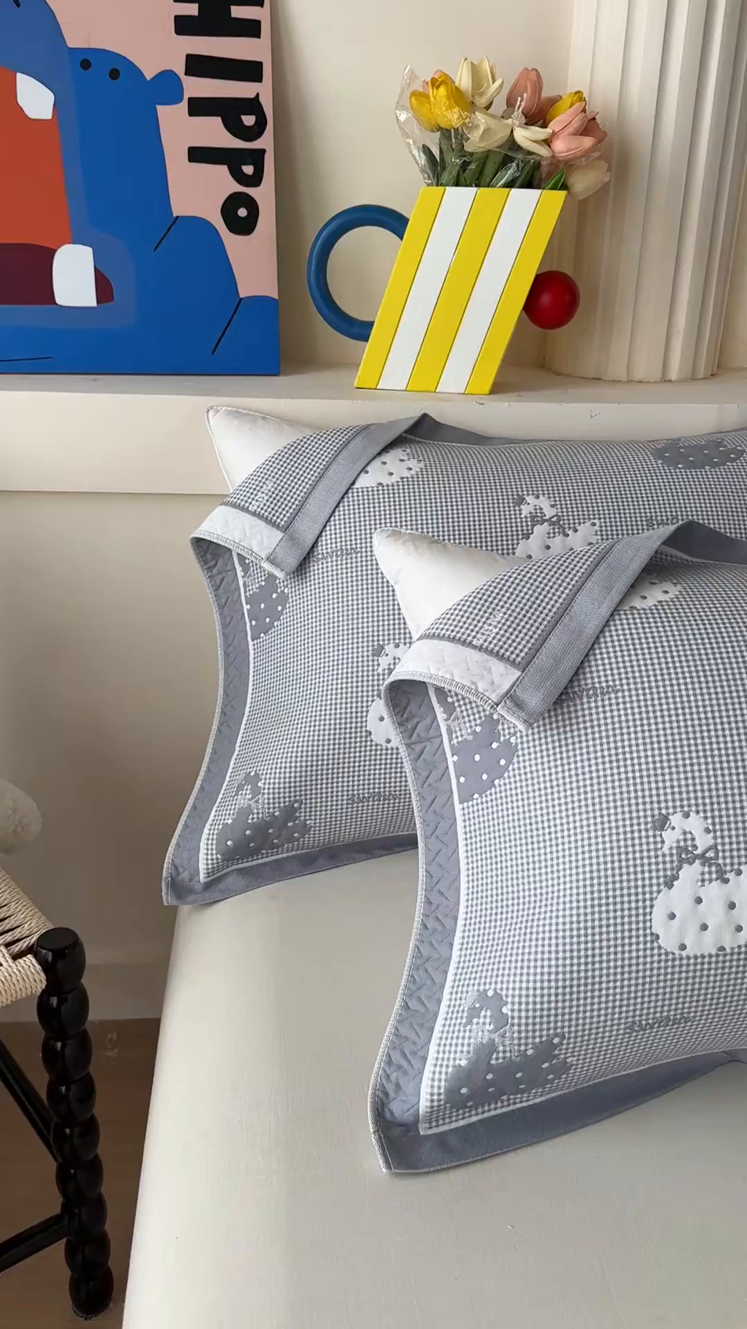 91家纺网 家纺一手货源 找家纺 沐瑟家纺 2025新款亲肤柔软纱布小米格枕巾 小天鹅-浅灰色 52*78cm枕巾/只