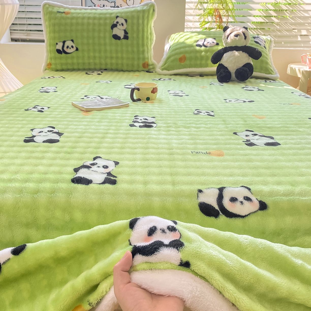 91家纺网 家纺一手货源 找家纺 眠势力 2025新款暖绒泡泡床单冬季保暖被单牛奶绒床单罩 熊猫【暖绒泡泡床单】