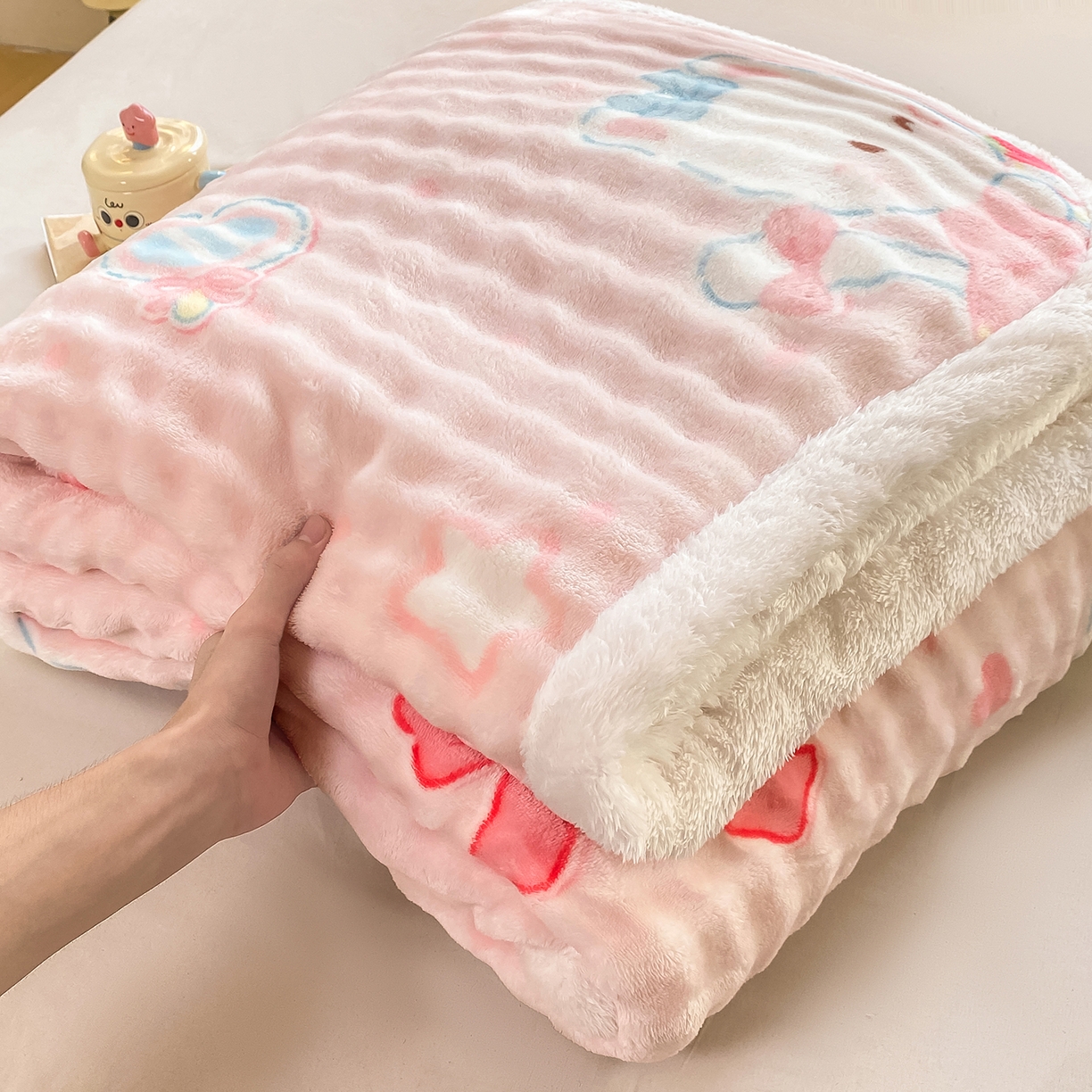 91家纺网 家纺一手货源 找家纺 眠势力 2025新款暖绒泡泡床单冬季保暖被单牛奶绒床单罩 樱桃猫咪【暖绒泡泡床单】