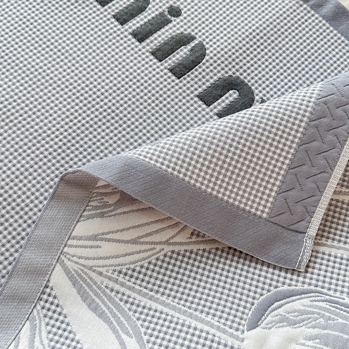 91家纺网 家纺一手货源 找家纺 沐瑟家纺 2025新款亲肤柔软纱布小米格枕巾 郁金香-浅灰色 52*78cm枕巾/只