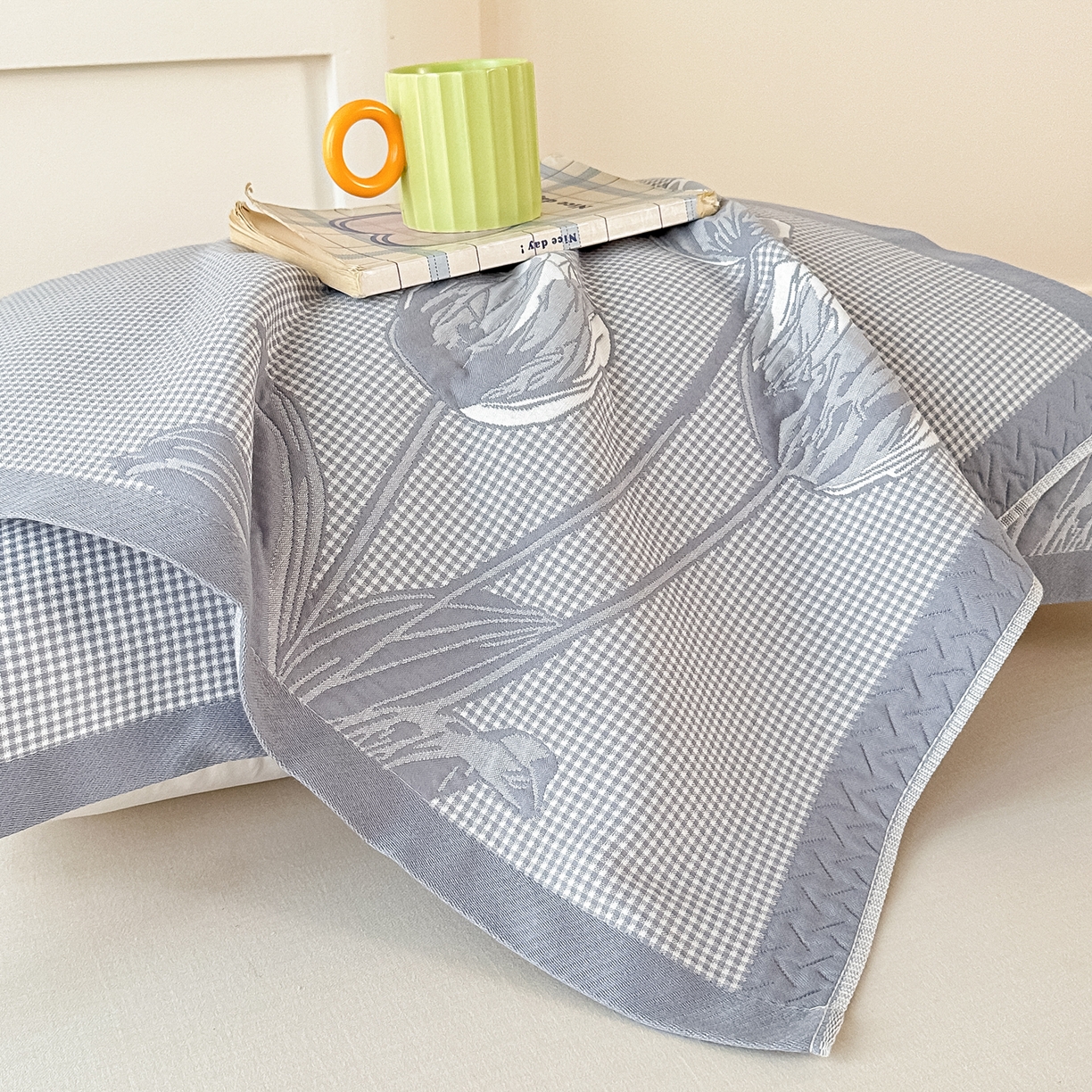 91家纺网 家纺一手货源 找家纺 沐瑟家纺 2025新款亲肤柔软纱布小米格枕巾 郁金香-浅灰色 52*78cm枕巾/只