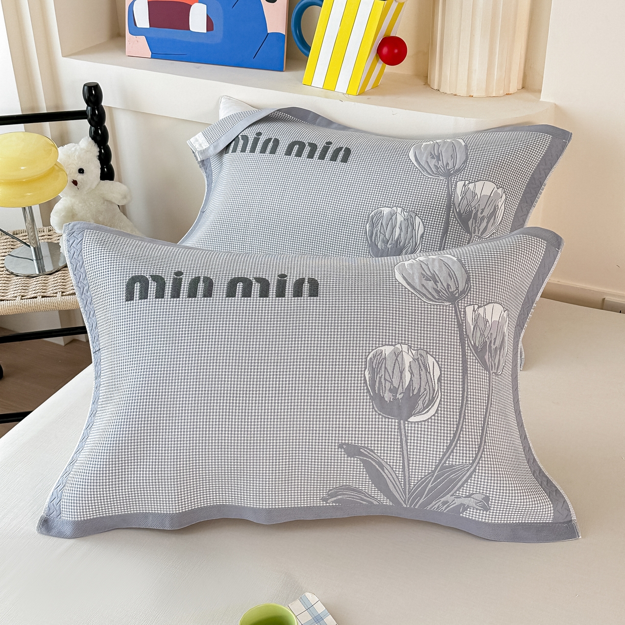 91家纺网 家纺一手货源 找家纺 沐瑟家纺 2025新款亲肤柔软纱布小米格枕巾 郁金香-浅灰色 52*78cm枕巾/对