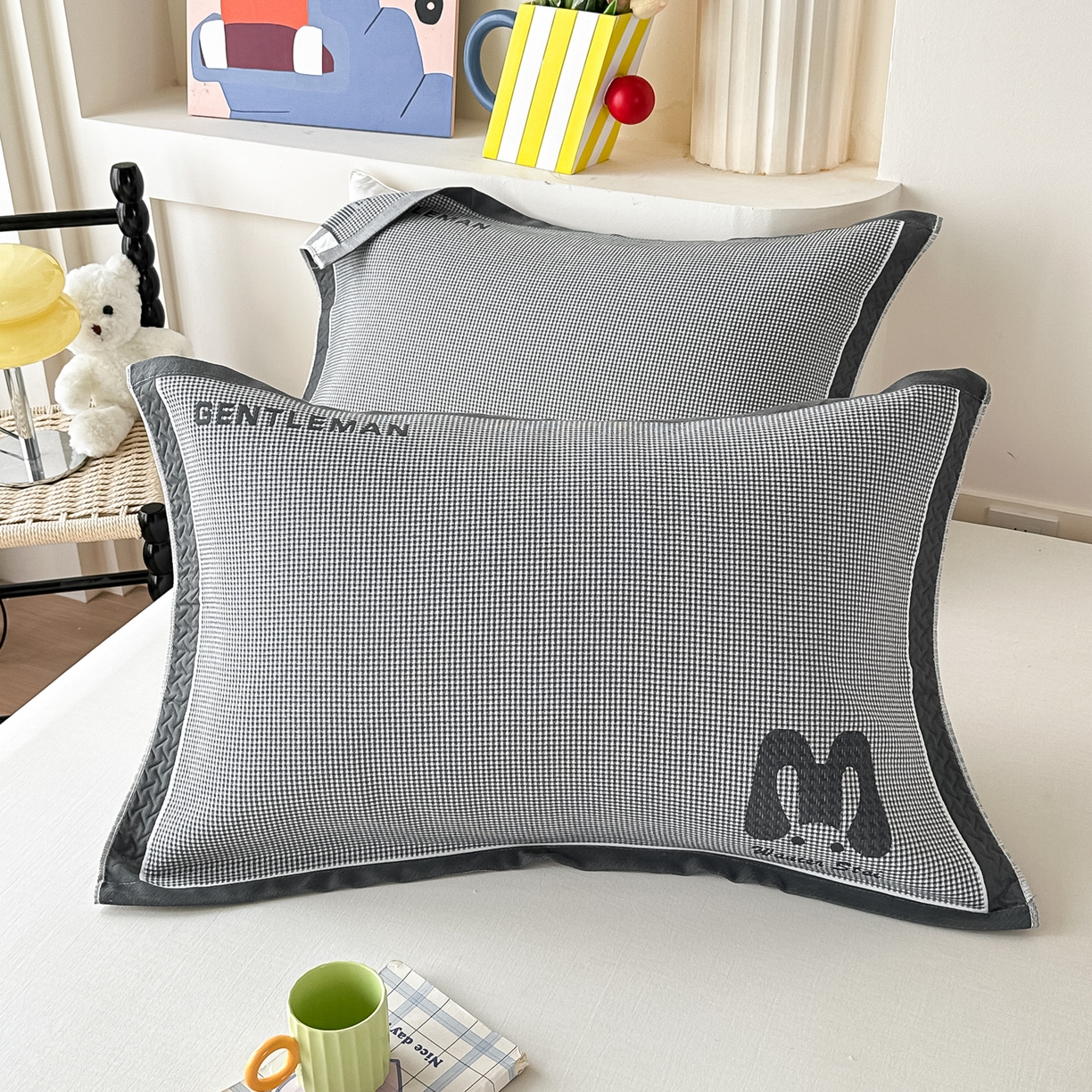 91家纺网 家纺一手货源 找家纺 沐瑟家纺 2025新款亲肤柔软纱布小米格枕巾 M兔-深灰 52*78cm枕巾/只