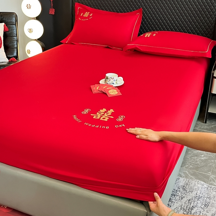 91家纺网 家纺一手货源 找家纺 极梦家纺 2025新款大红婚庆床笠三件套床垫保护套 喜结良缘床笠款