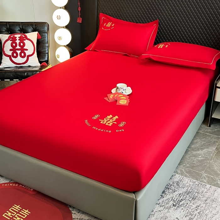 91家纺网 家纺一手货源 找家纺 极梦家纺 2025新款大红婚庆床笠三件套床垫保护套 喜结良缘床笠款