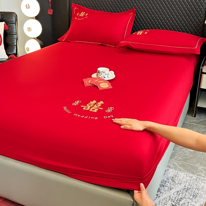 91家纺网 家纺一手货源 找家纺 极梦家纺 2025新款大红婚庆床笠三件套床垫保护套 喜结良缘床笠款