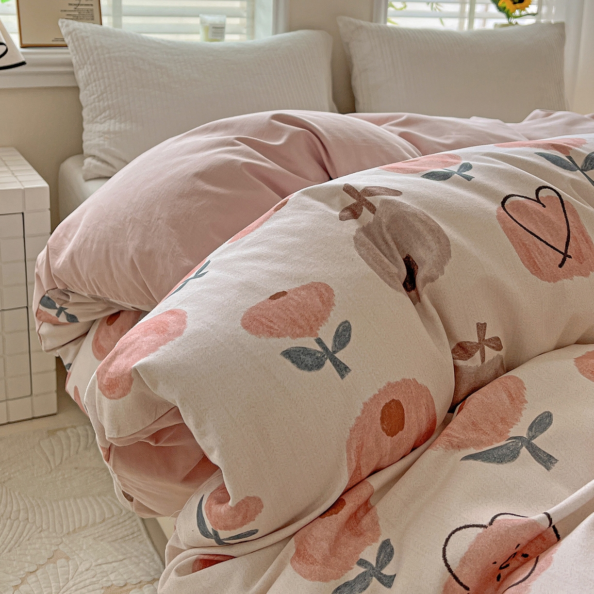 91家纺网 家纺一手货源 找家纺 依庭 2025新款高克重全棉纯棉磨毛印花四件套 山樱