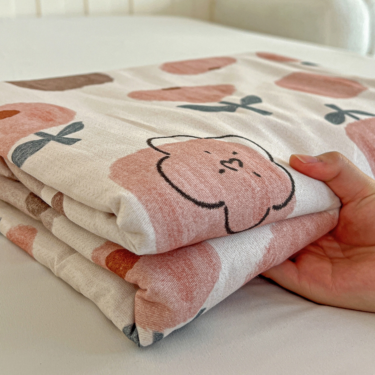 91家纺网 家纺一手货源 找家纺 依庭 2025新款高克重全棉纯棉磨毛印花四件套 山樱