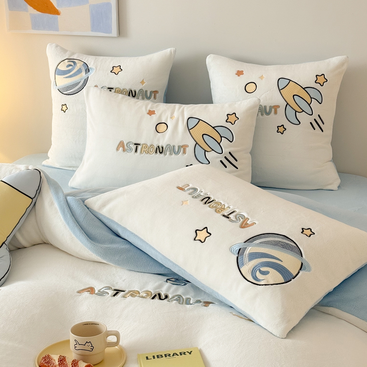 91家纺网 家纺一手货源 找家纺 （总）西西家居 2025新款全消光230g牛奶绒四件套-星辰大海 会员-20元 （各平台严格控价劵后不低于318元起!）