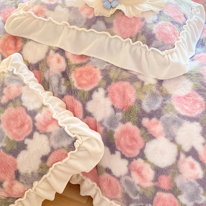 91家纺网 家纺一手货源 找家纺 米可 2025新款兔毛绒花边牛奶绒四件套 玫瑰庄园