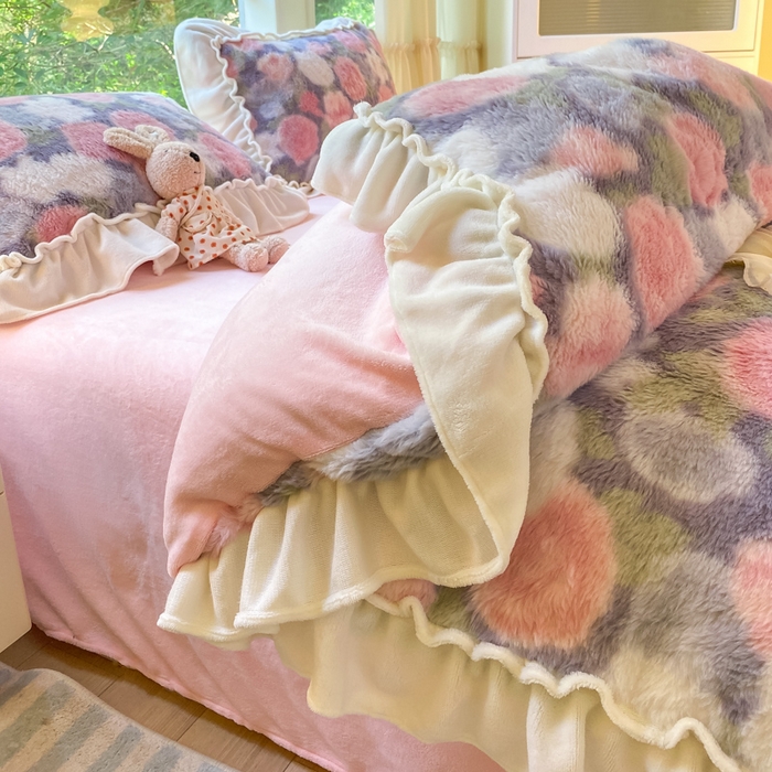 91家纺网 家纺一手货源 找家纺 米可 2025新款兔毛绒花边牛奶绒四件套 玫瑰庄园