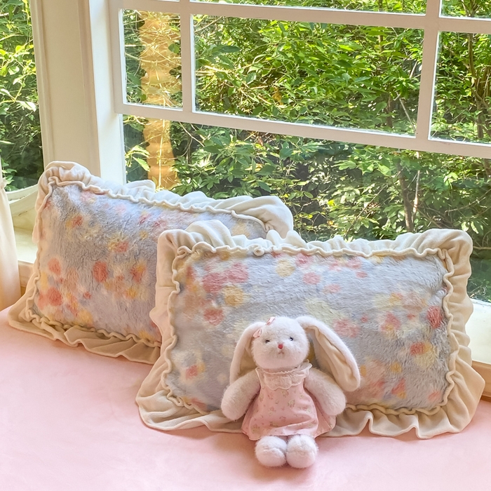 91家纺网 家纺一手货源 找家纺 米可 2025新款兔毛绒花边牛奶绒四件套 柔韵-蓝