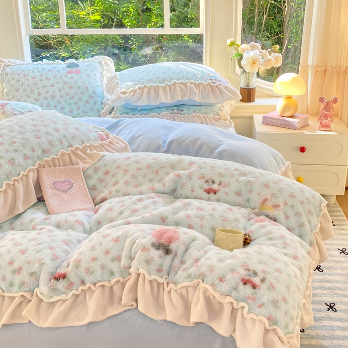 91家纺网 家纺一手货源 找家纺 米可 2025新款兔毛绒花边牛奶绒四件套 梦幻女孩