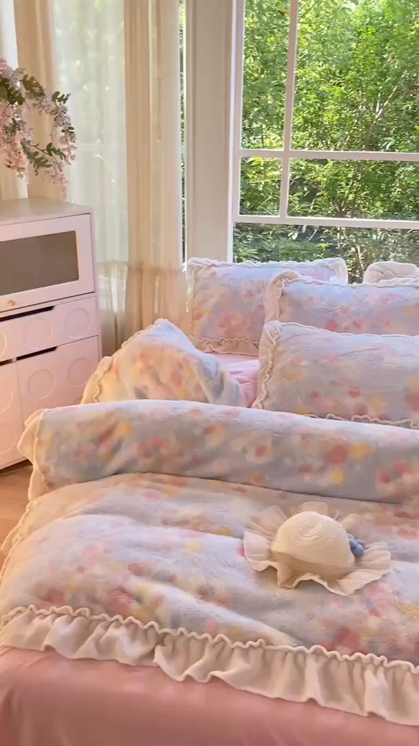 91家纺网 家纺一手货源 找家纺 米可 2025新款兔毛绒花边牛奶绒四件套 柔韵-蓝