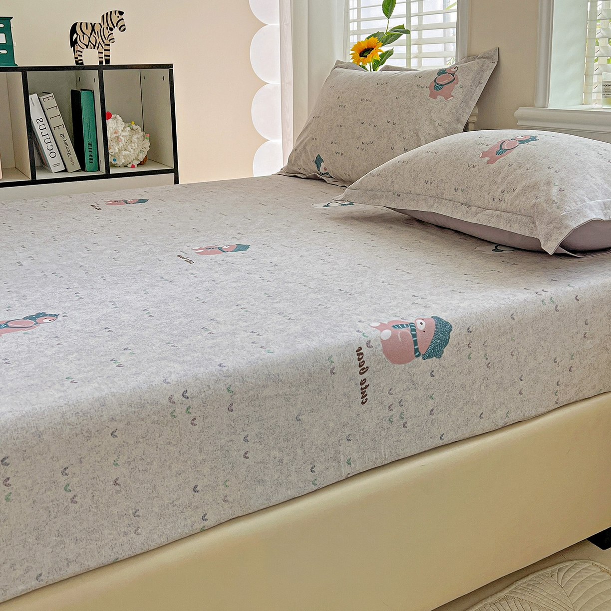 91家纺网 家纺一手货源 找家纺 依庭 2025新款高克重全棉纯棉磨毛印花四件套 幸福小熊