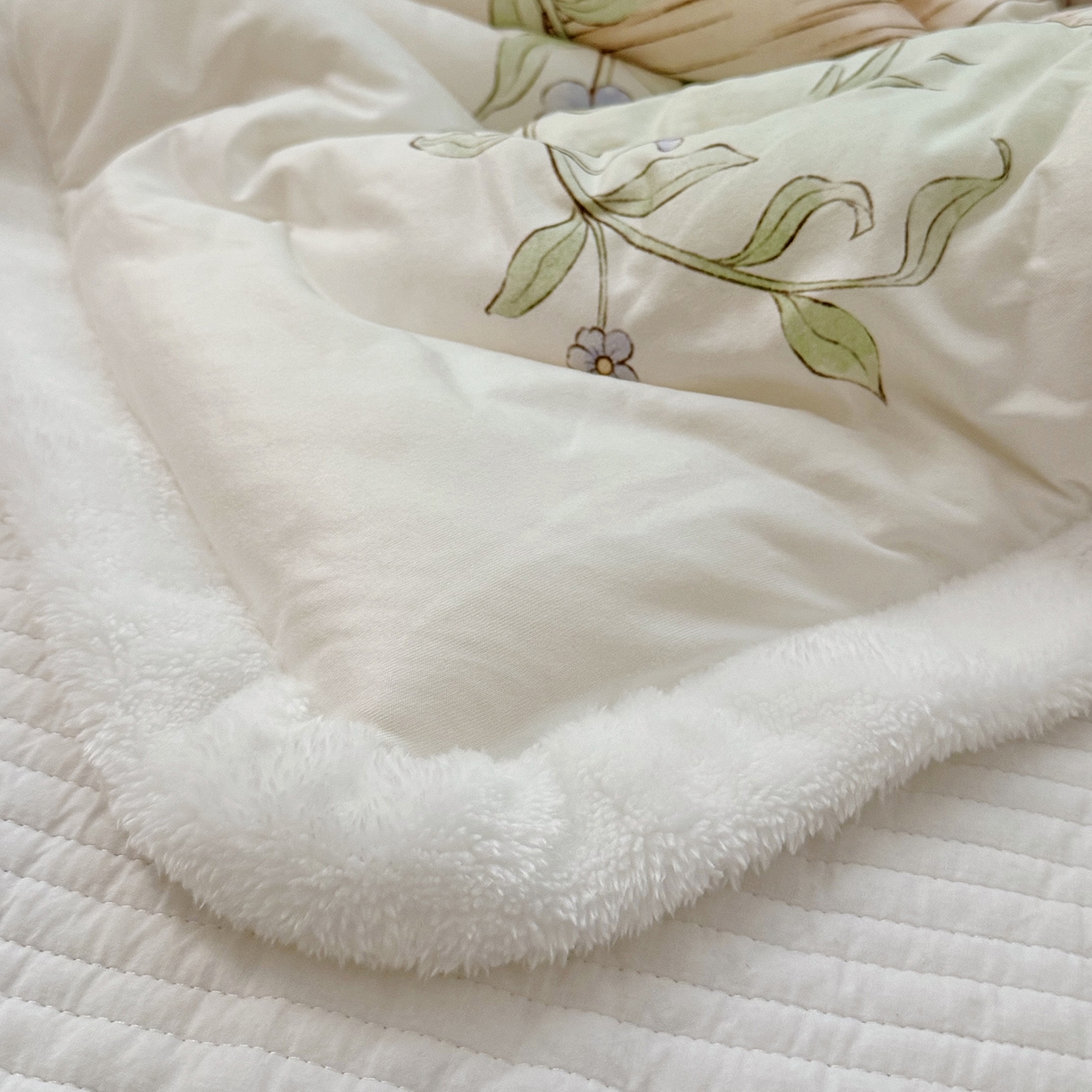 91家纺网 家纺一手货源 找家纺 荷马之梦 2025新款A类针织棉牛奶绒大豆纤维春秋被冬被儿童被芯幼儿园被子-奶芙系列 奶芙-仲夏节乐园