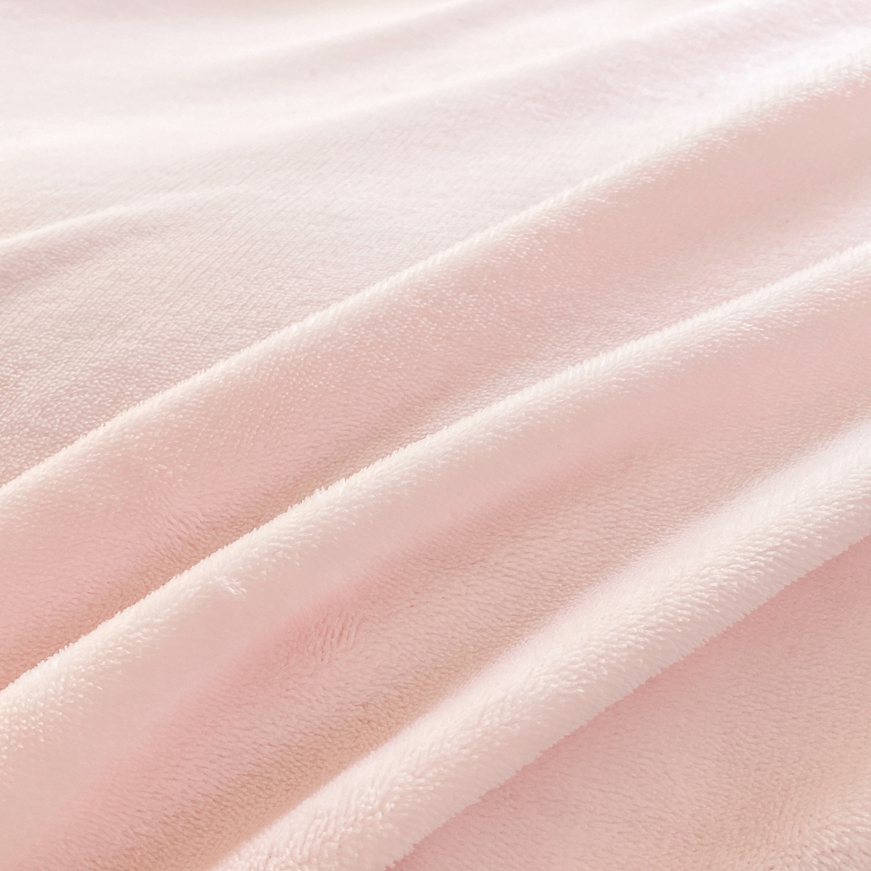 91家纺网 家纺一手货源 找家纺 二八年华 2025新款韩式花边款牛奶绒四件套 粉玉