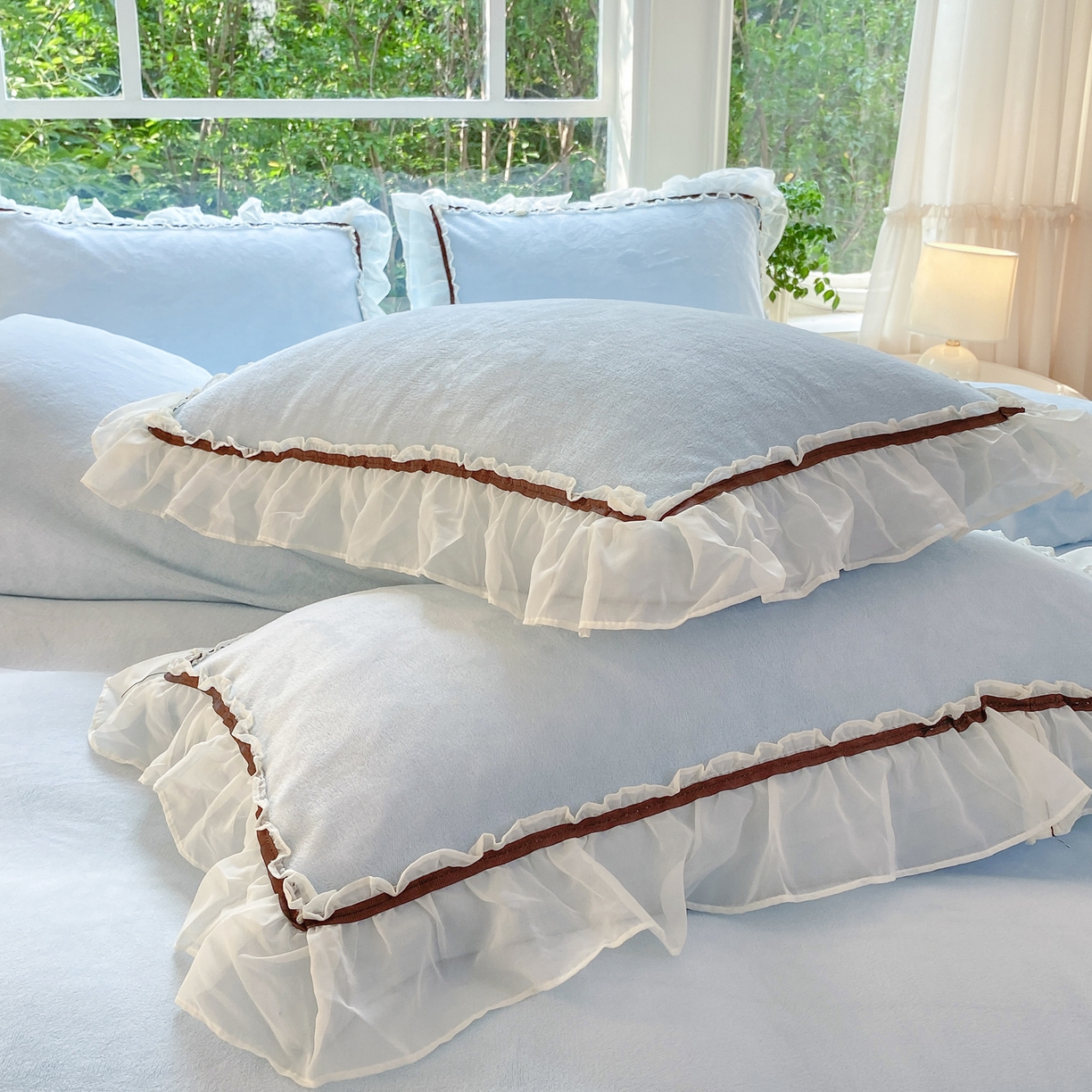 91家纺网 家纺一手货源 找家纺 二八年华 2025新款韩式花边款牛奶绒四件套 天蓝