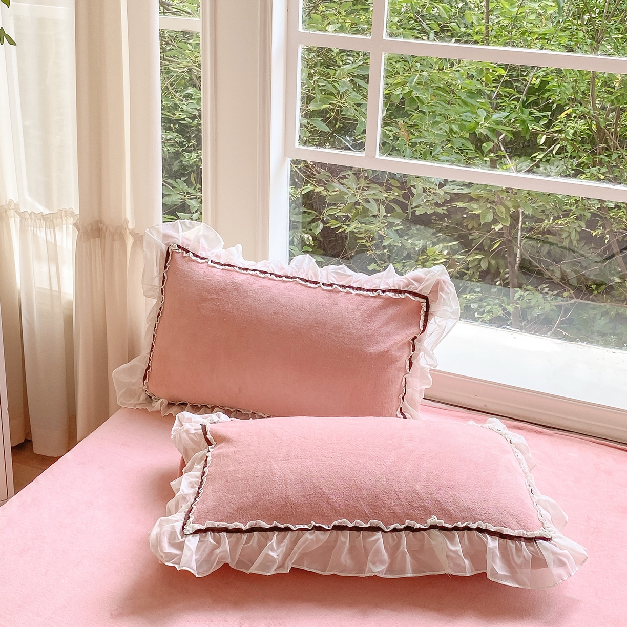 91家纺网 家纺一手货源 找家纺 二八年华 2025新款韩式花边款牛奶绒四件套 豆沙