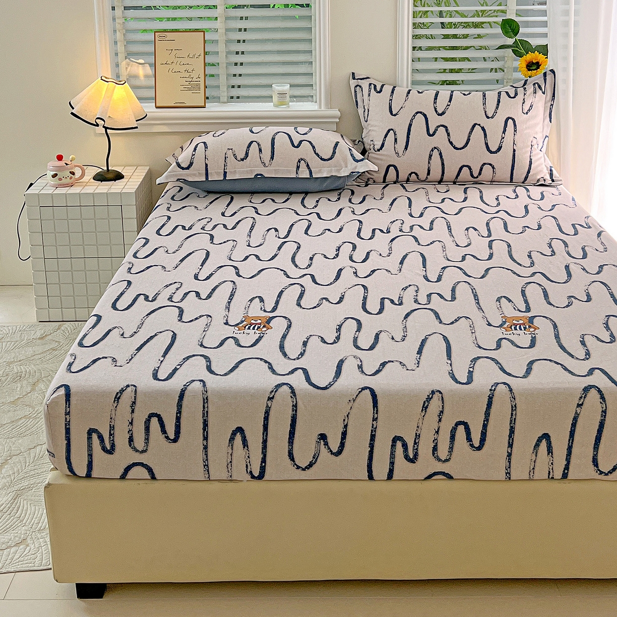 91家纺网 家纺一手货源 找家纺 依庭 2025新款高克重全棉纯棉磨毛印花四件套 幸运熊