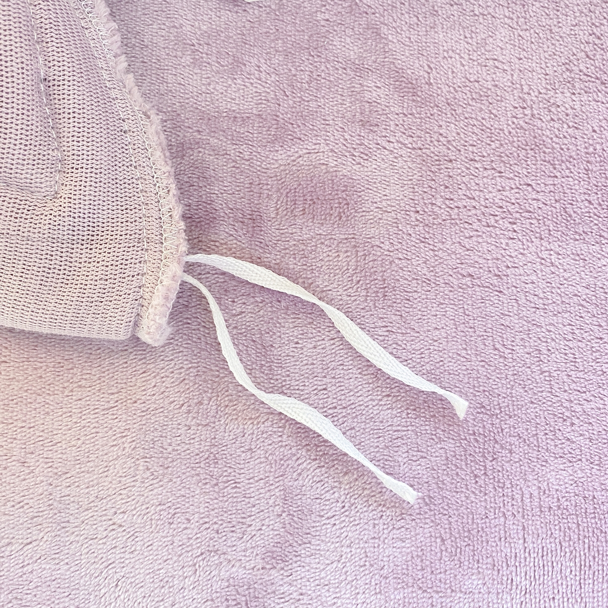 91家纺网 家纺一手货源 找家纺 二八年华 2025新款韩式花边款牛奶绒四件套 鸢紫