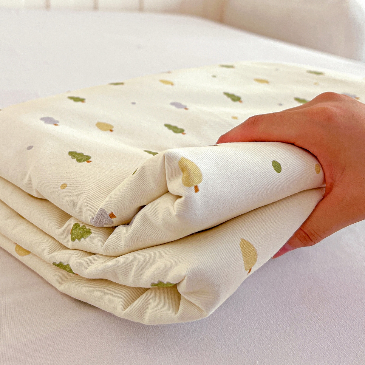 91家纺网 家纺一手货源 找家纺 依庭 2025新款高克重全棉纯棉磨毛印花四件套 叶叶情深