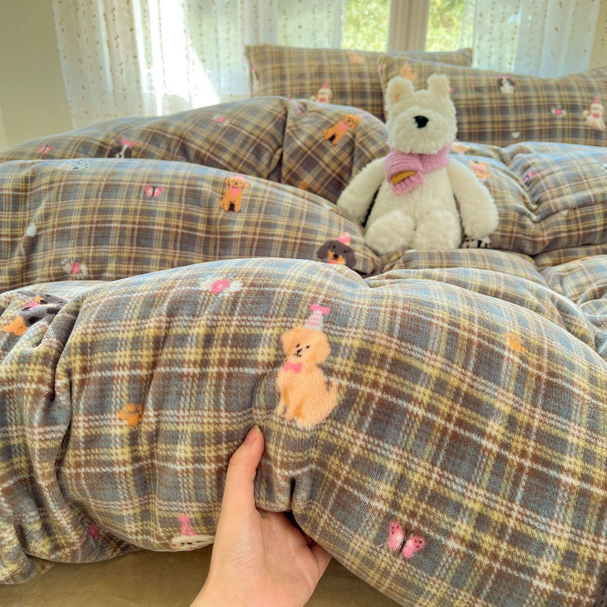 91家纺网 家纺一手货源 找家纺 麦伦家居 2025新款双面200g牛奶绒四件套 斑点狗狗