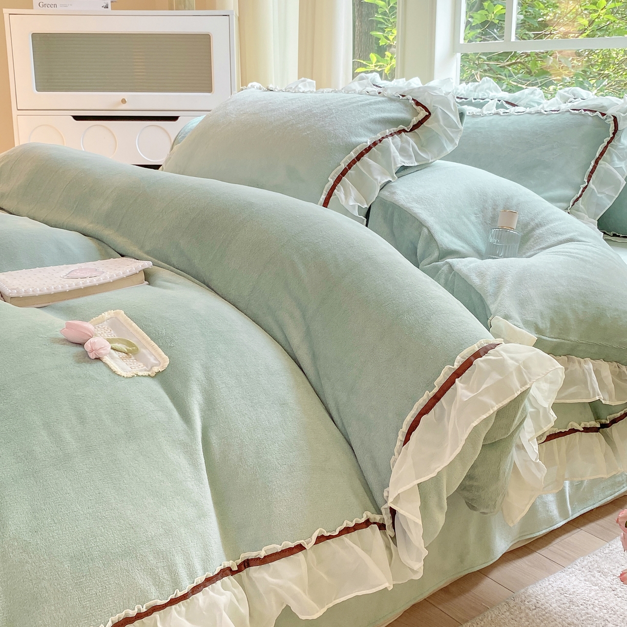 91家纺网 家纺一手货源 找家纺 （总）二八年华 2025新款韩式花边款牛奶绒四件套