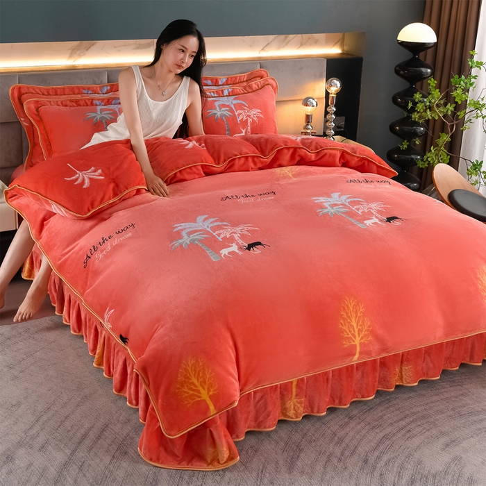 91家纺网 家纺一手货源 找家纺 （总）千嘻汇 2025新款8斤牛奶绒金貂法莱绒床裙款保暖绒四件套