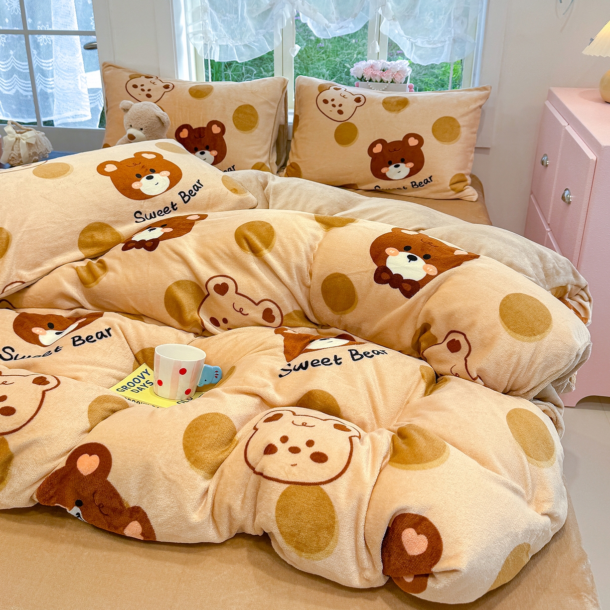 91家纺网 家纺一手货源 找家纺 枋梢家纺 2025新款加厚牛奶绒保暖四件套 甜心小熊