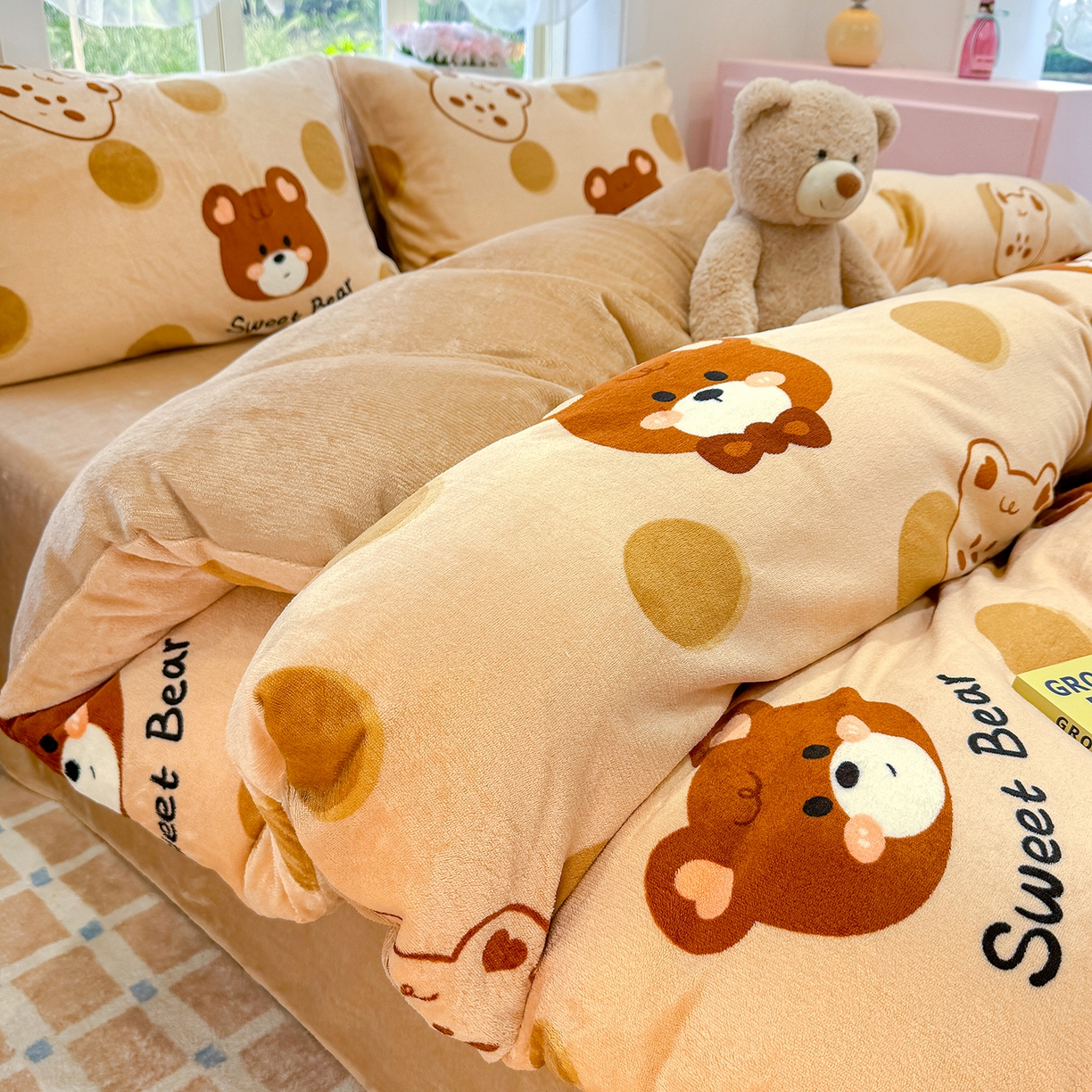 91家纺网 家纺一手货源 找家纺 枋梢家纺 2025新款加厚牛奶绒保暖四件套 甜心小熊