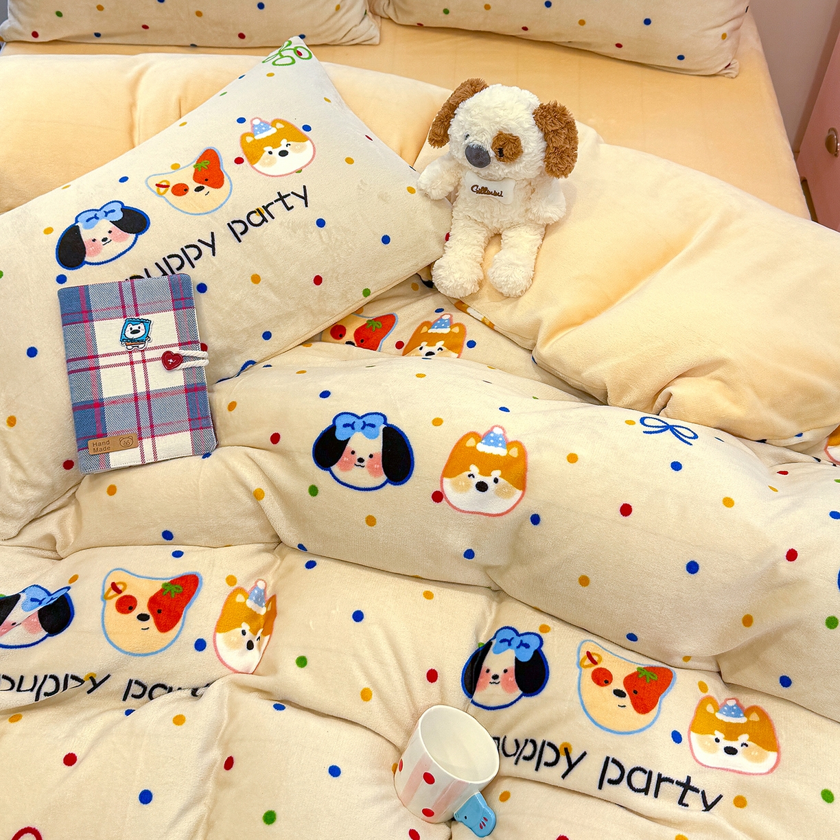 91家纺网 家纺一手货源 找家纺 枋梢家纺 2025新款加厚牛奶绒保暖四件套 小狗派对