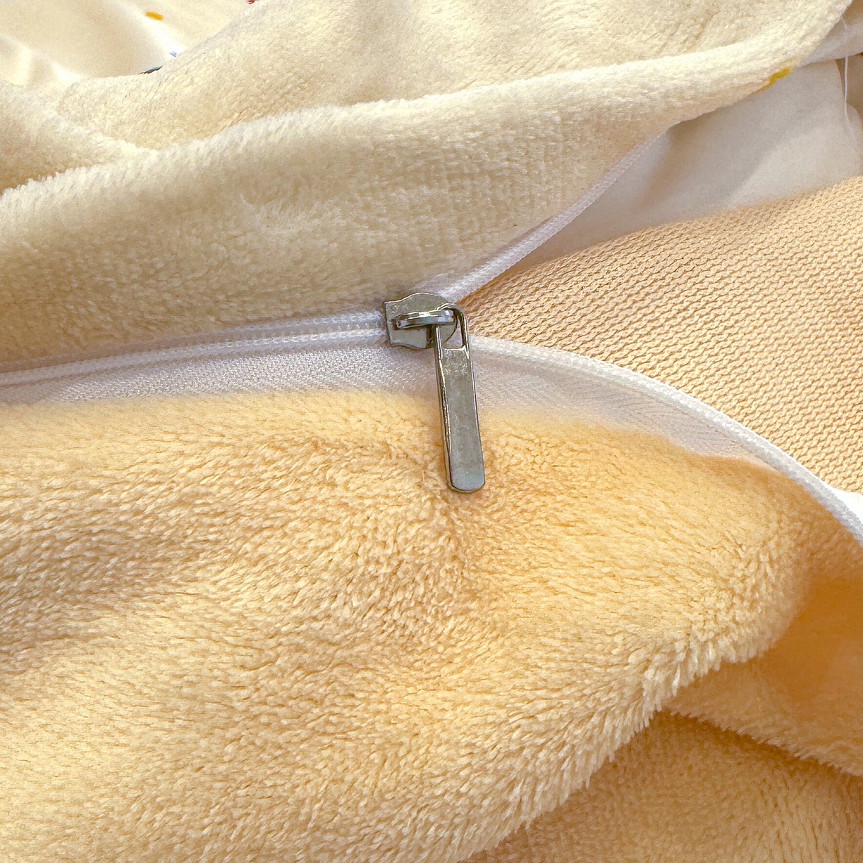 91家纺网 家纺一手货源 找家纺 枋梢家纺 2025新款加厚牛奶绒保暖四件套 小狗派对