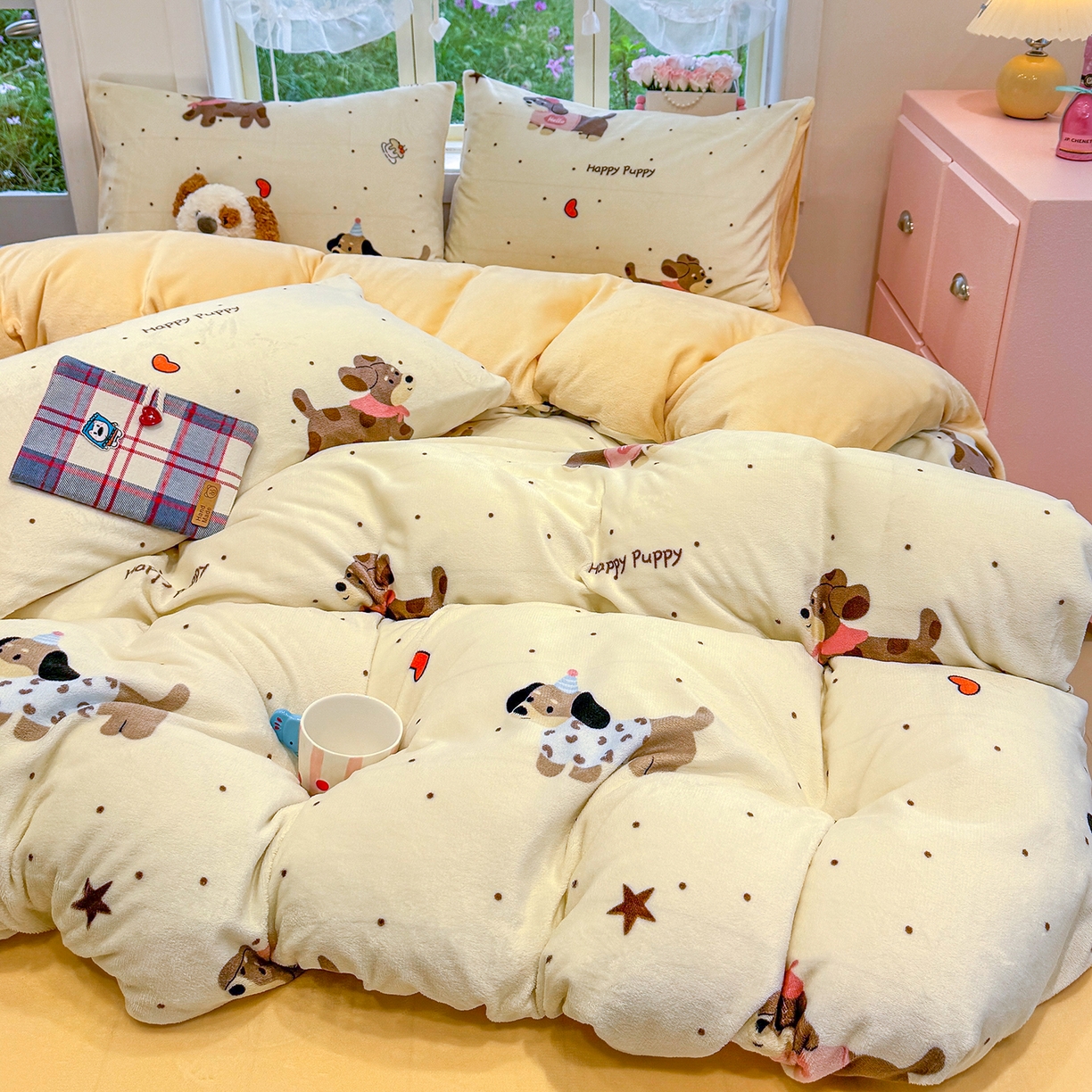 91家纺网 家纺一手货源 找家纺 枋梢家纺 2025新款加厚牛奶绒保暖四件套 腊肠狗