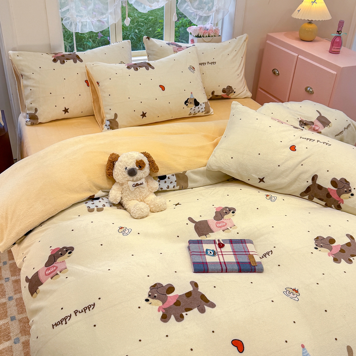 91家纺网 家纺一手货源 找家纺 枋梢家纺 2025新款加厚牛奶绒保暖四件套 腊肠狗