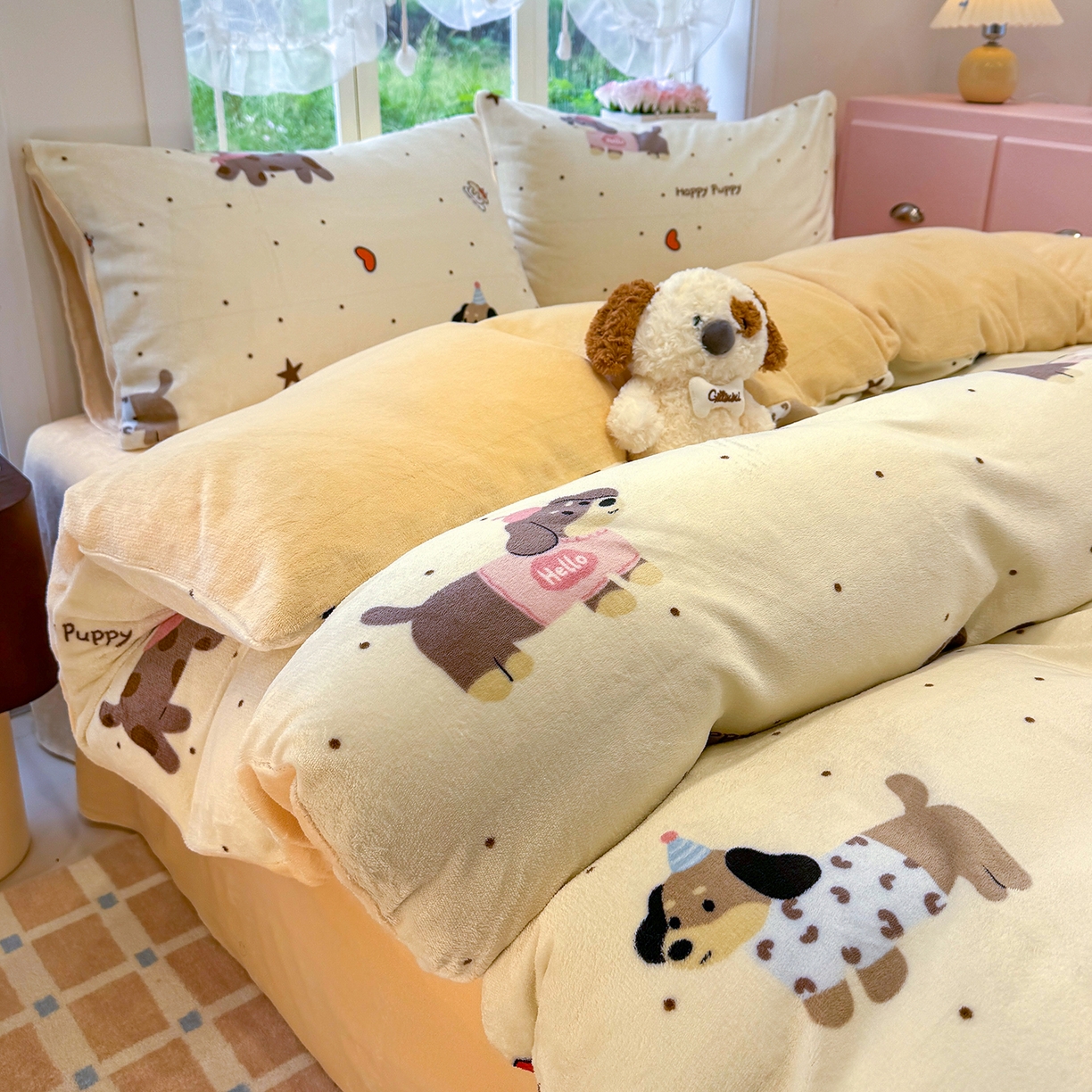 91家纺网 家纺一手货源 找家纺 枋梢家纺 2025新款加厚牛奶绒保暖四件套 腊肠狗