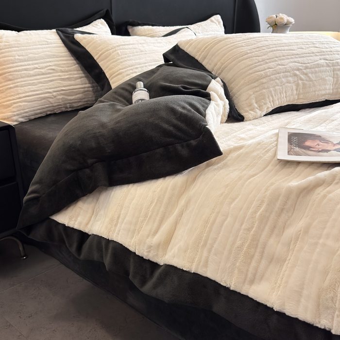 91家纺网 家纺一手货源 找家纺 （总）九花鹿 2025新款380克宽边丹麦皮草绒四件套-波纹系列