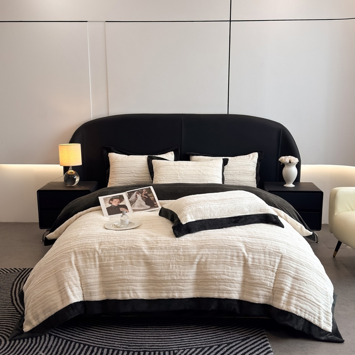 91家纺网 家纺一手货源 找家纺 （总）九花鹿 2025新款380克宽边丹麦皮草绒四件套-波纹系列