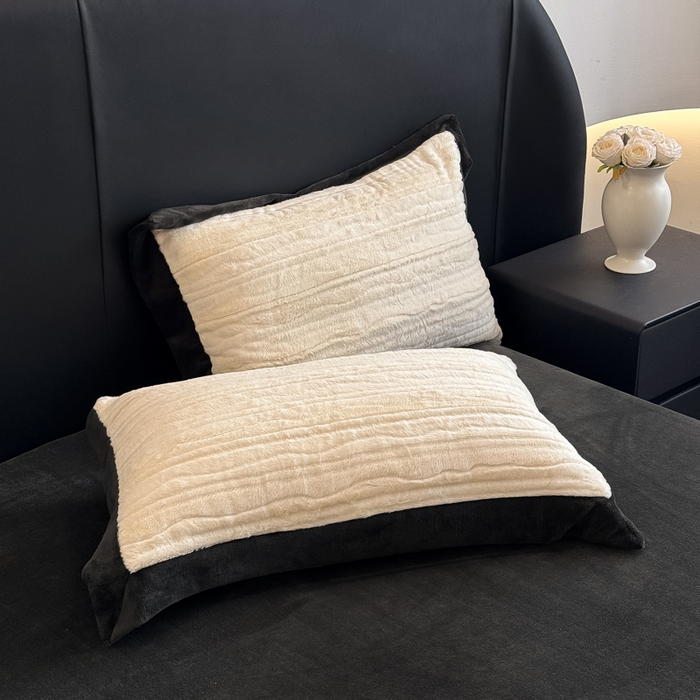 91家纺网 家纺一手货源 找家纺 （总）九花鹿 2025新款380克宽边丹麦皮草绒四件套-波纹系列