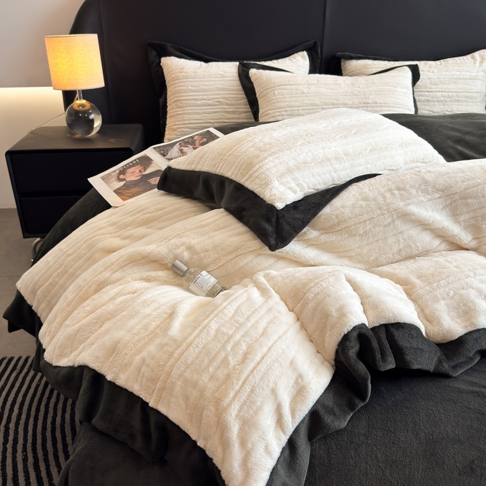 91家纺网 家纺一手货源 找家纺 （总）九花鹿 2025新款380克宽边丹麦皮草绒四件套-波纹系列