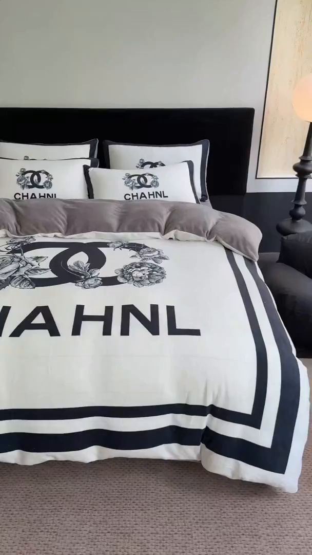 91家纺网 家纺一手货源 找家纺 （总）摩卡（乐趣） 2025新款牛奶绒大版数码印花四件套