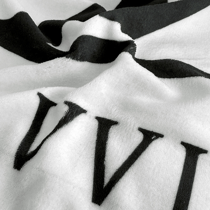 91家纺网 家纺一手货源 找家纺 摩卡（乐趣） 2025新款牛奶绒大版数码印花四件套 黑白V