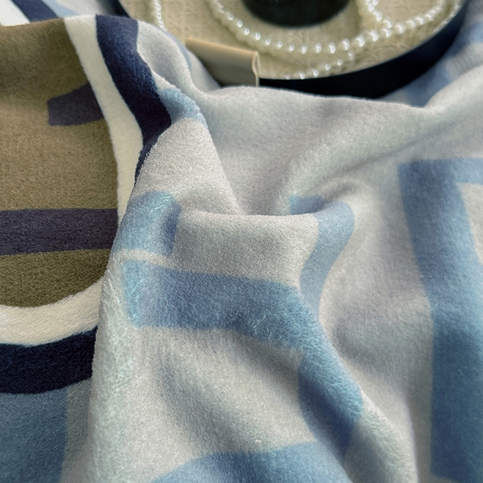 91家纺网 家纺一手货源 找家纺 摩卡（乐趣） 2025新款牛奶绒大版数码印花四件套 咔芬