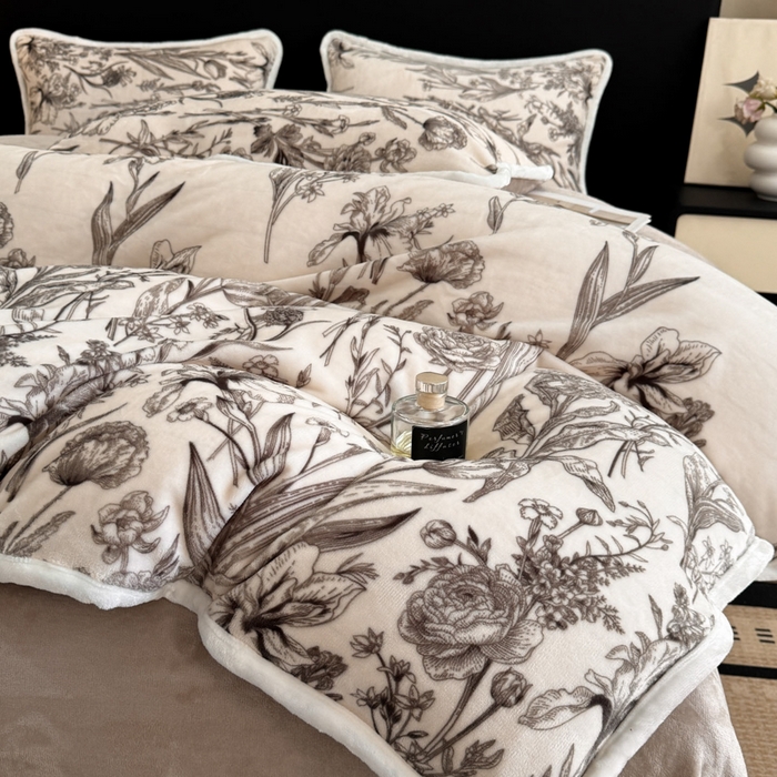 91家纺网 家纺一手货源 找家纺 诺梵2025新款牛8斤奶绒印花包边四件套铃兰花香-灰